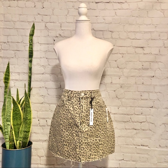 PacSun Dresses & Skirts - NWT $45 PacSun Leopard Print Denim Skirt - Sz 27